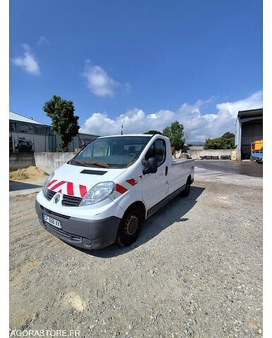 Renault PICK-UP PLATEAU - Малотоннажный бортовой грузовик: фото 2 Renault PICK-UP PLATEAU - Малотоннажный бортовой грузовик: фото 2