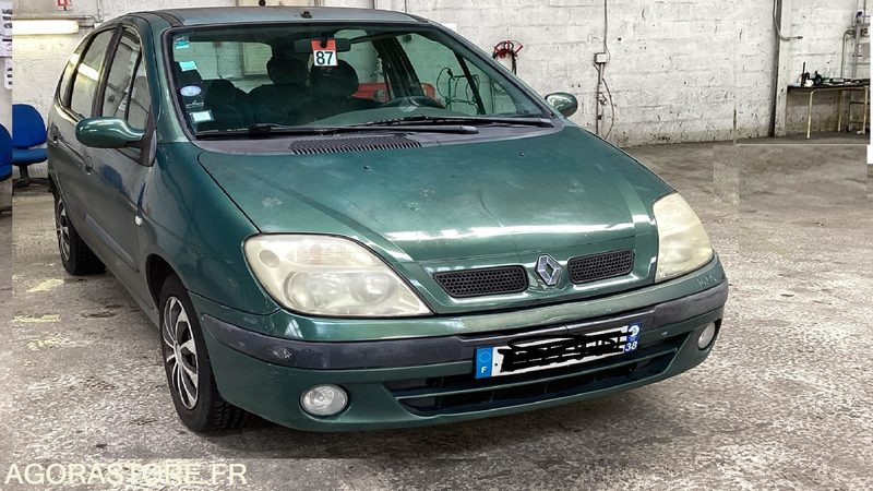 Renault Scenic 1.6 16V - Мотоцикл: фото 1 Renault Scenic 1.6 16V - Мотоцикл: фото 1