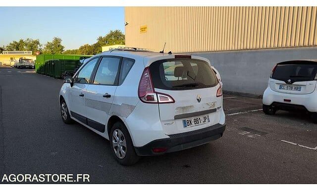 Хэтчбек Renault Scenic: фото 39