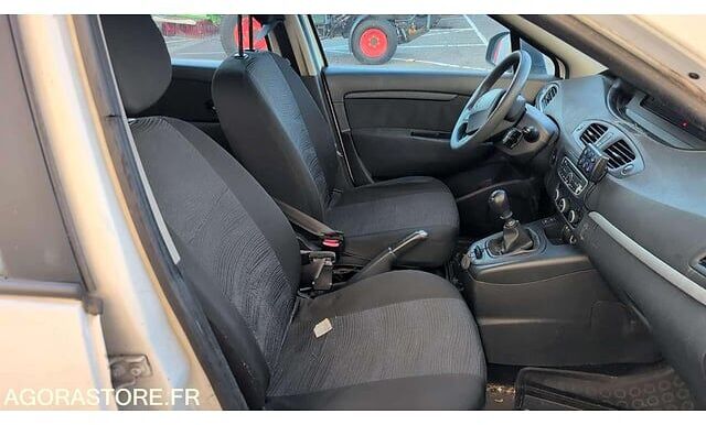Renault Scenic - Хэтчбек: фото 2 Renault Scenic - Хэтчбек: фото 2