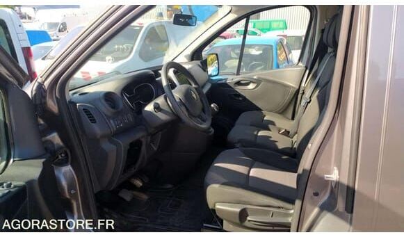 Микроавтобус, Пассажирский фургон Renault TRAFIC: фото 17