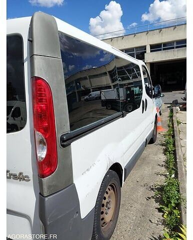 Renault TRAFIC - Микроавтобус, Пассажирский фургон: фото 3 Renault TRAFIC - Микроавтобус, Пассажирский фургон: фото 3