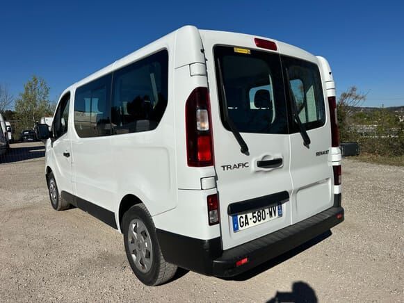 Renault TRAFIC - Микроавтобус, Пассажирский фургон: фото 4 Renault TRAFIC - Микроавтобус, Пассажирский фургон: фото 4