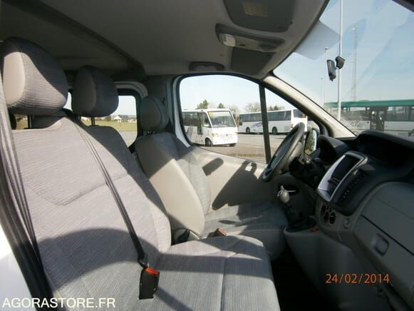 Renault TRAFIC - Микроавтобус, Пассажирский фургон: фото 4 Renault TRAFIC - Микроавтобус, Пассажирский фургон: фото 4