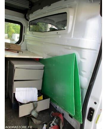 Renault TRAFIC - Цельнометаллический фургон: фото 4 Renault TRAFIC - Цельнометаллический фургон: фото 4