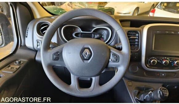 Микроавтобус, Пассажирский фургон Renault TRAFIC: фото 7 Микроавтобус, Пассажирский фургон Renault TRAFIC: фото 7