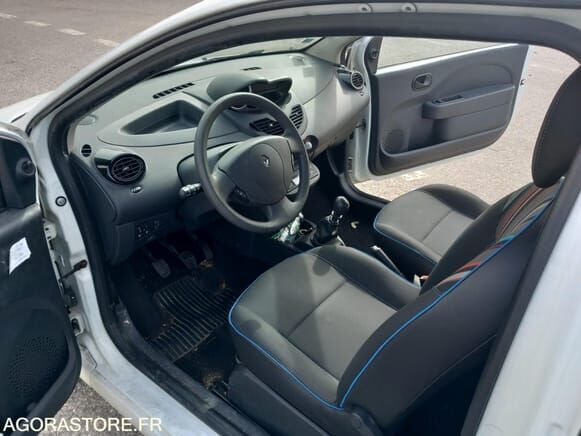 Renault TWINGO - Хэтчбек: фото 4 Renault TWINGO - Хэтчбек: фото 4