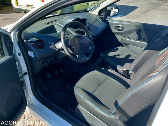 Хэтчбек Renault TWINGO: фото 13 Хэтчбек Renault TWINGO: фото 13