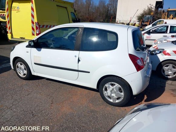 Хэтчбек Renault TWINGO: фото 9 Хэтчбек Renault TWINGO: фото 9