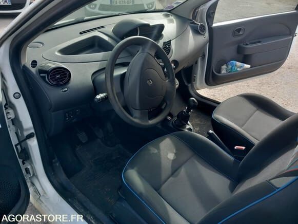 Renault TWINGO - Хэтчбек: фото 2 Renault TWINGO - Хэтчбек: фото 2