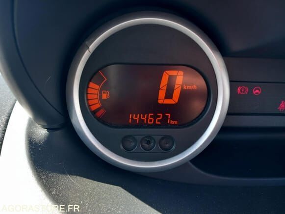Хэтчбек Renault TWINGO: фото 15 Хэтчбек Renault TWINGO: фото 15