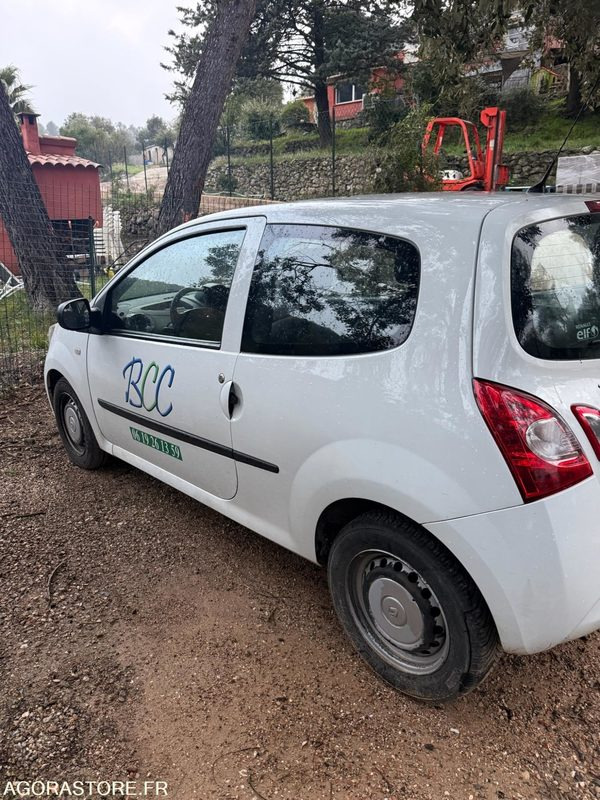Renault TWINGO Société - Легковой автомобиль: фото 2 Renault TWINGO Société - Легковой автомобиль: фото 2