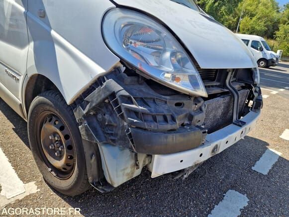 Renault Trafic - Микроавтобус, Пассажирский фургон: фото 4 Renault Trafic - Микроавтобус, Пассажирский фургон: фото 4