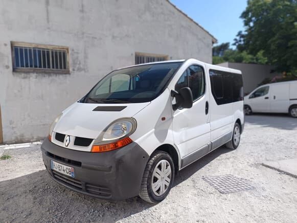 Renault Trafic - Микроавтобус, Пассажирский фургон: фото 1 Renault Trafic - Микроавтобус, Пассажирский фургон: фото 1