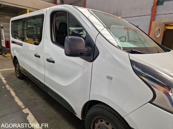 Renault Trafic - Микроавтобус, Пассажирский фургон: фото 2 Renault Trafic - Микроавтобус, Пассажирский фургон: фото 2