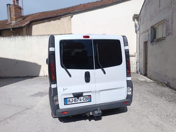 Renault Trafic - Микроавтобус, Пассажирский фургон: фото 4 Renault Trafic - Микроавтобус, Пассажирский фургон: фото 4