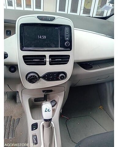 Renault ZOE - Хэтчбек: фото 2 Renault ZOE - Хэтчбек: фото 2