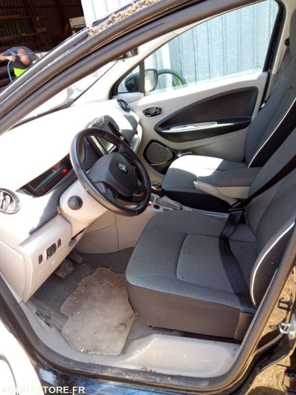 Renault ZOE année 2013 - Легковой автомобиль: фото 4 Renault ZOE année 2013 - Легковой автомобиль: фото 4