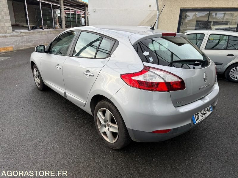 Renault megane 3 1,5dci 110ch - Легковой автомобиль: фото 4 Renault megane 3 1,5dci 110ch - Легковой автомобиль: фото 4
