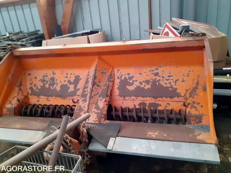 Saleuse ACOMETIS percée - Экскаватор: фото 1 Saleuse ACOMETIS percée - Экскаватор: фото 1