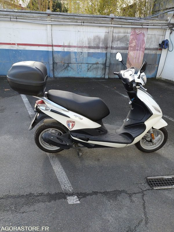 Scooter Piaggo - Мотоцикл: фото 2 Scooter Piaggo - Мотоцикл: фото 2