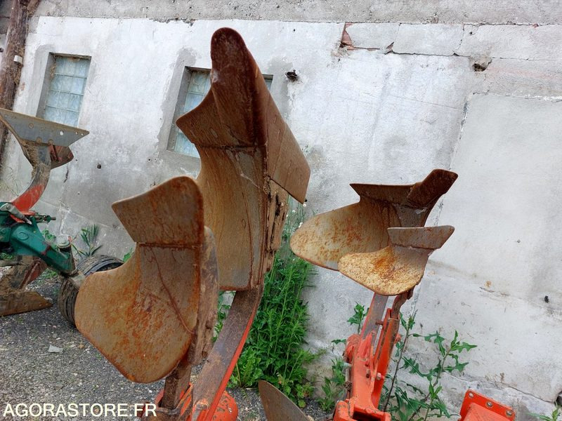 Charrue 4 corps Kuhn Master 121 - Сельскохозяйственная техника: фото 4 Charrue 4 corps Kuhn Master 121 - Сельскохозяйственная техника: фото 4