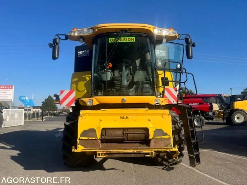 MOISSONNEUSE NEW HOLLAND CR 9060 - 2007 / 3515H - Сельскохозяйственная техника: фото 1 MOISSONNEUSE NEW HOLLAND CR 9060 - 2007 / 3515H - Сельскохозяйственная техника: фото 1