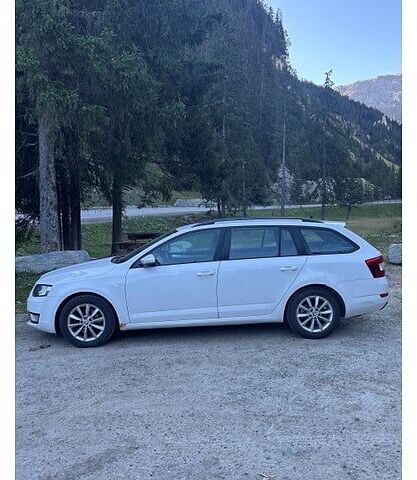 Škoda OCTAVIA - Универсал: фото 1 Škoda OCTAVIA - Универсал: фото 1