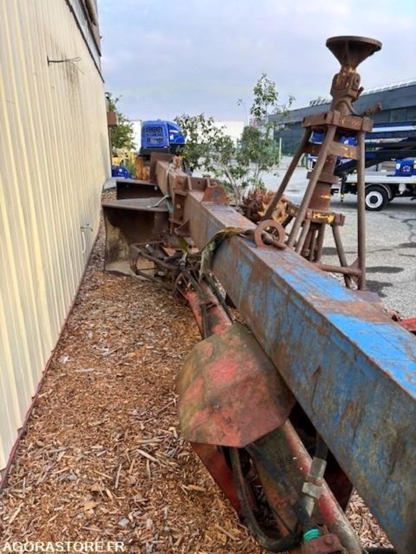 LOT DE 3 BENNES PRENEUSE ET 1 POUTRE DE DEMOLITION - Строительная техника: фото 2 LOT DE 3 BENNES PRENEUSE ET 1 POUTRE DE DEMOLITION - Строительная техника: фото 2