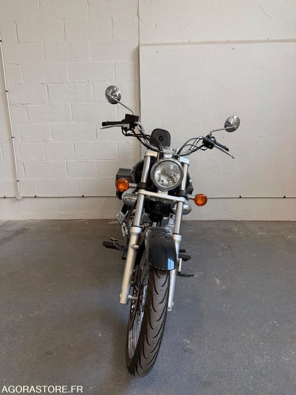 Suzuki Intruder 125 - Мотоцикл: фото 3 Suzuki Intruder 125 - Мотоцикл: фото 3