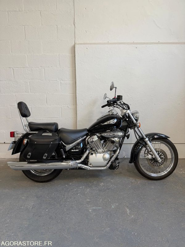 Suzuki Intruder 125 - Мотоцикл: фото 2 Suzuki Intruder 125 - Мотоцикл: фото 2