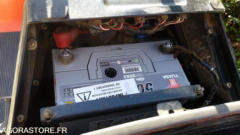 Газонокосилка TONDEUSE KUBOTA G21 DIESEL 2007 933H SANS PLATEAU DE COUPE: фото 11 Газонокосилка TONDEUSE KUBOTA G21 DIESEL 2007 933H SANS PLATEAU DE COUPE: фото 11