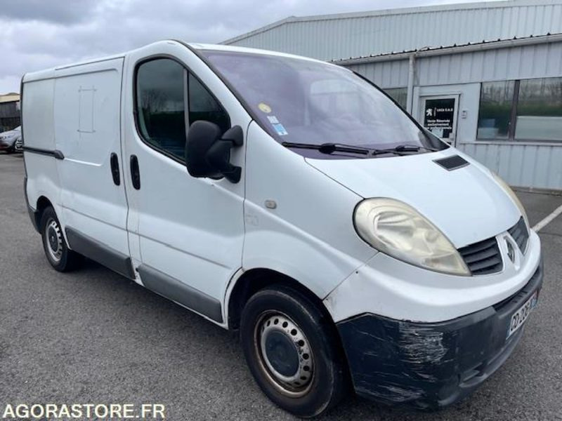 TRAFIC FG L1H1 1000kg CONFORT €5 DCI 90 . 03/2012 . 190000 km - Цельнометаллический фургон: фото 4 TRAFIC FG L1H1 1000kg CONFORT €5 DCI 90 . 03/2012 . 190000 km - Цельнометаллический фургон: фото 4