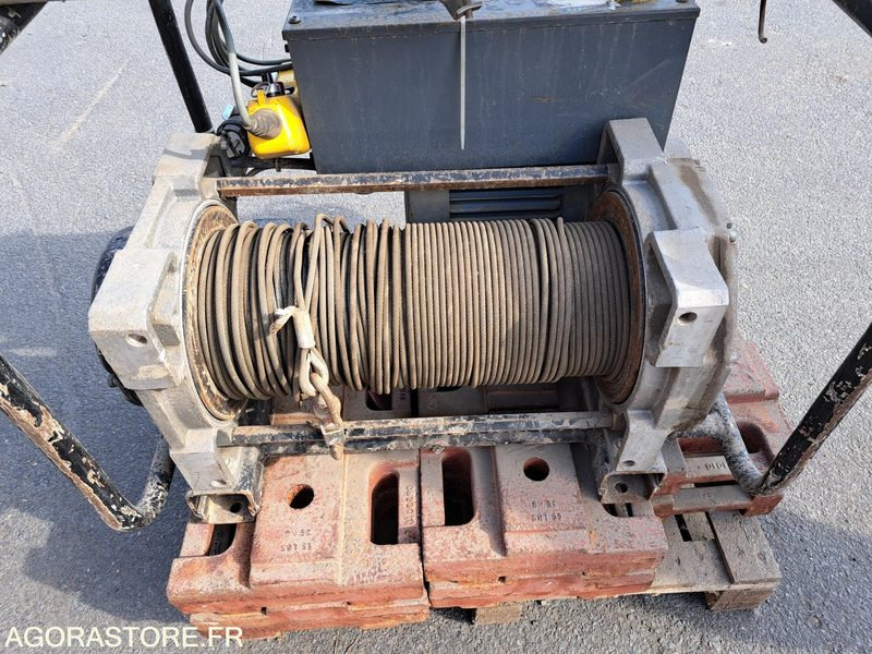 TREUIL ELECTRIQUE - Строительное оборудование: фото 3 TREUIL ELECTRIQUE - Строительное оборудование: фото 3
