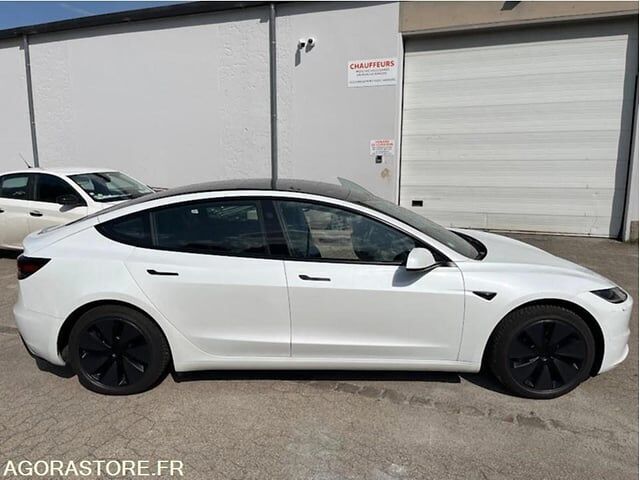 Tesla MODEL 3 - Седан: фото 1 Tesla MODEL 3 - Седан: фото 1