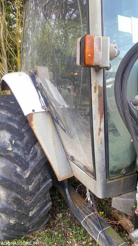 Tracteur RENAULT - 2000 - 6522TY28 - Трактор: фото 1 Tracteur RENAULT - 2000 - 6522TY28 - Трактор: фото 1