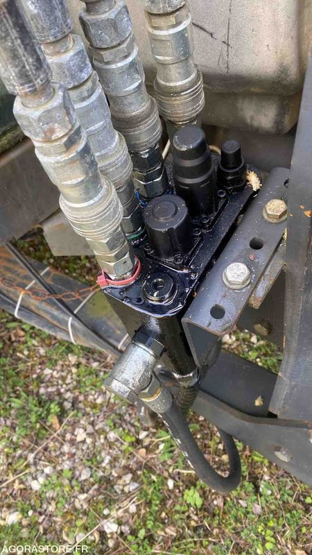 Tracteur RENAULT - 2000 - 6522TY28 - Трактор: фото 2 Tracteur RENAULT - 2000 - 6522TY28 - Трактор: фото 2