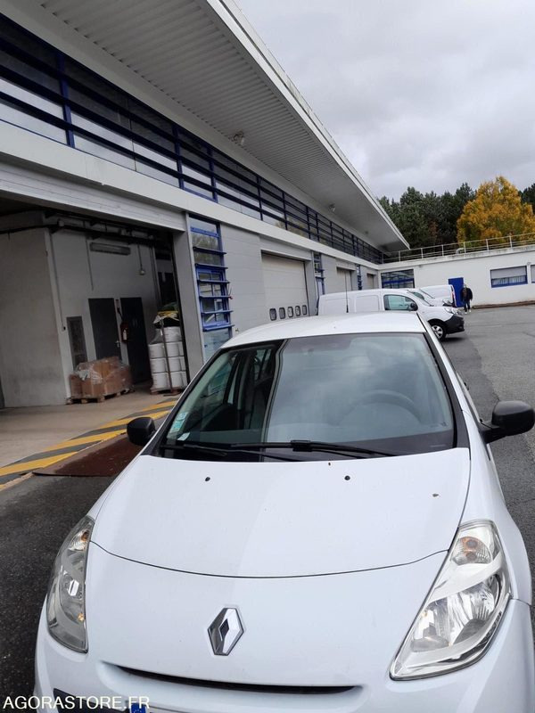 Très belle Renault Clio 2010 Essence/GPL - Легковой автомобиль: фото 1 Très belle Renault Clio 2010 Essence/GPL - Легковой автомобиль: фото 1