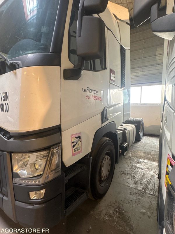 RENAULT T 480 - 593 951KM - 2017 - Тягач: фото 3 RENAULT T 480 - 593 951KM - 2017 - Тягач: фото 3