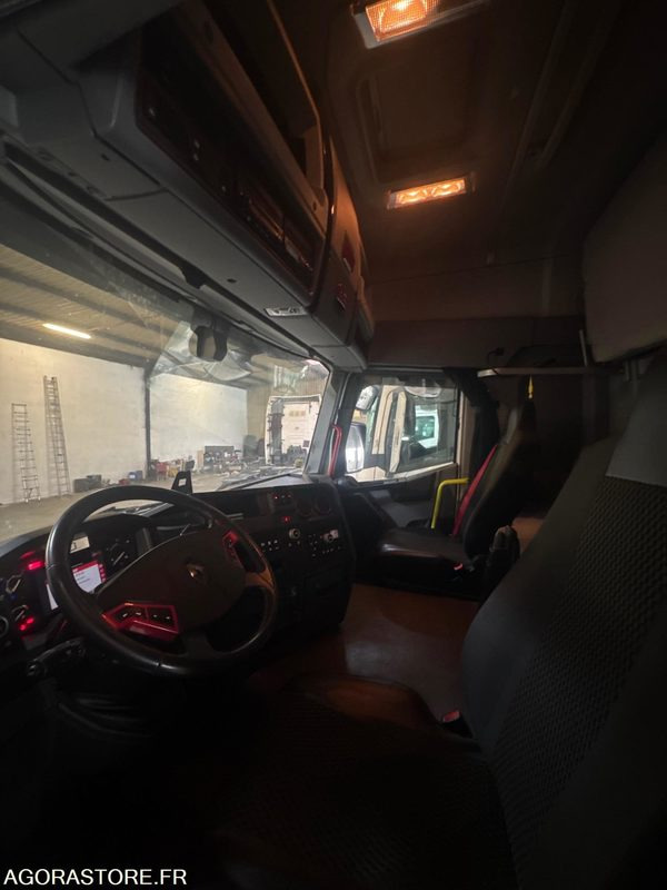 RENAULT T 480 RACING - 695 487KM - 2017 - Тягач: фото 4 RENAULT T 480 RACING - 695 487KM - 2017 - Тягач: фото 4