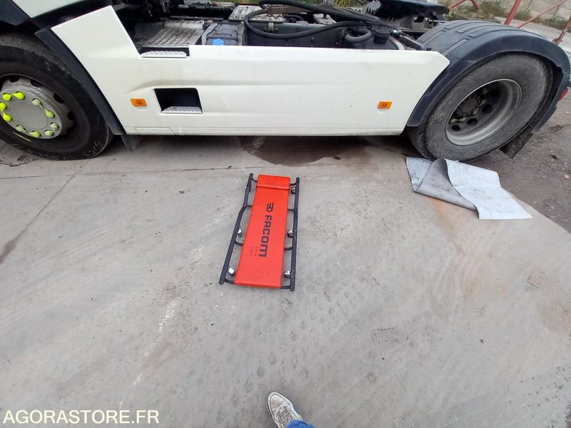 TRR RENAULT 19T - DN395ZD - Тягач: фото 3 TRR RENAULT 19T - DN395ZD - Тягач: фото 3