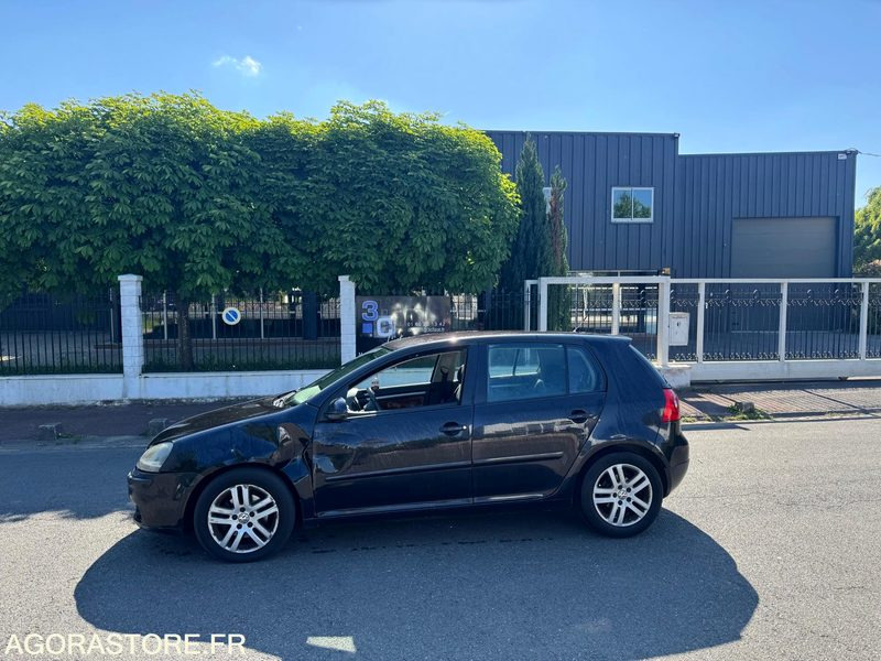 VOLKSWAGEN GOLF V 2.0 140 TDI - 210 000 KM - 2007 - Легковой автомобиль: фото 1 VOLKSWAGEN GOLF V 2.0 140 TDI - 210 000 KM - 2007 - Легковой автомобиль: фото 1
