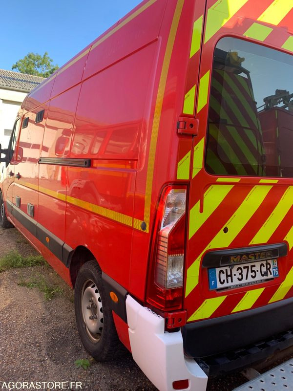 VSAV RENAULT MASTER3 CH375CR - Цельнометаллический фургон: фото 3 VSAV RENAULT MASTER3 CH375CR - Цельнометаллический фургон: фото 3