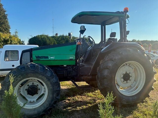 Valtra 800 - Трактор: фото 1 Valtra 800 - Трактор: фото 1