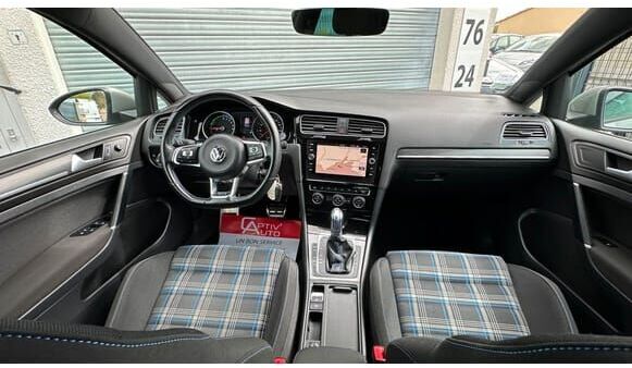 Volkswagen Golf 7.5 - Хэтчбек: фото 4 Volkswagen Golf 7.5 - Хэтчбек: фото 4