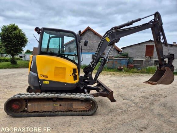 Volvo ECR50D - Мини-экскаватор: фото 1 Volvo ECR50D - Мини-экскаватор: фото 1