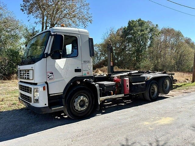 Volvo fm9 - Крюковой мультилифт: фото 1 Volvo fm9 - Крюковой мультилифт: фото 1