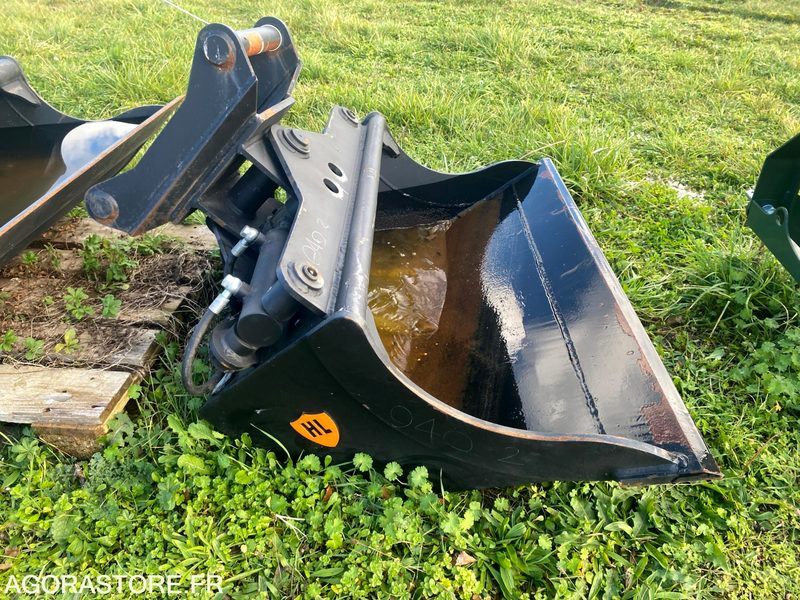 Godet curage orientable pour pelle 4T à 6T NEUF - Запчасти для Строительной техники: фото 1 Godet curage orientable pour pelle 4T à 6T NEUF - Запчасти для Строительной техники: фото 1