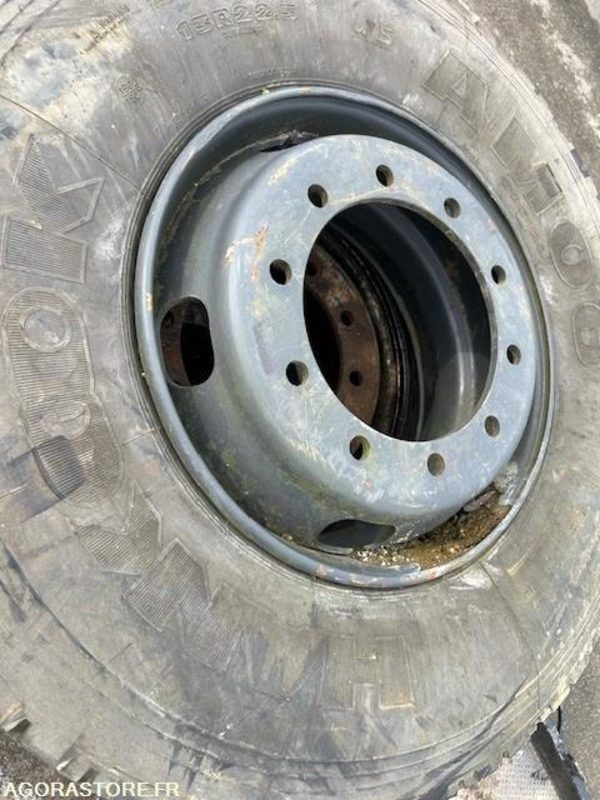 LOT DE 5 ROUES COMPLETE POUR CAMION - Запчасти для Строительной техники: фото 3 LOT DE 5 ROUES COMPLETE POUR CAMION - Запчасти для Строительной техники: фото 3