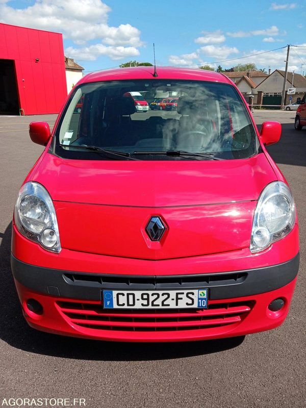 Renault kangoo 76800 km 2012 - Легковой автомобиль: фото 2 Renault kangoo 76800 km 2012 - Легковой автомобиль: фото 2